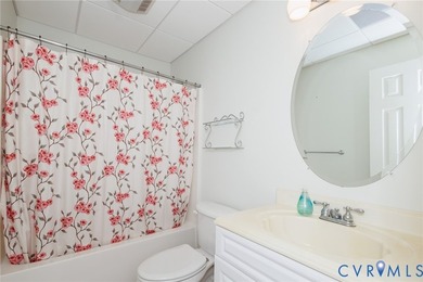 Welcome to this exquisite property located in the desirable - photo 21