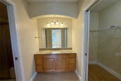 Welcome to this beautifully appointed end-unit two bedroom, two - photo 23