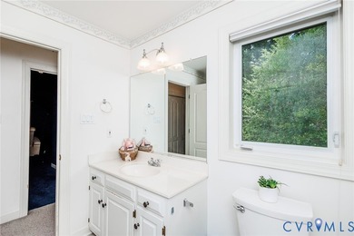 Welcome to this exquisite property located in the desirable - photo 28