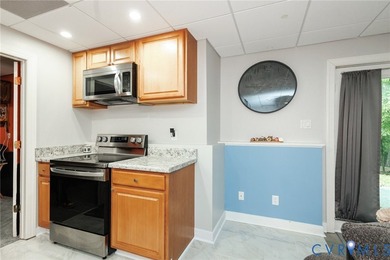 Welcome to this exquisite property located in the desirable - photo 33