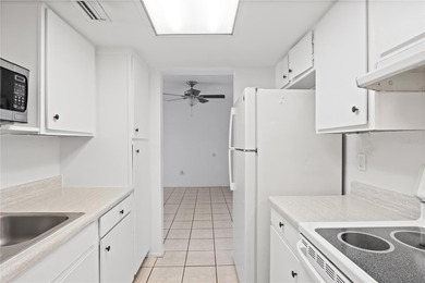 Under contract-accepting backup offers. Virtually Staged. Lake - photo 6