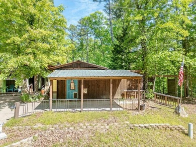 Hidden Gem Near the Water - Unique Artist-Inspired Retreat! - photo 3