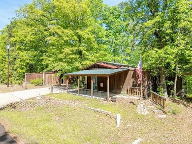 Hidden Gem Near the Water - Unique Artist-Inspired Retreat! - photo 4