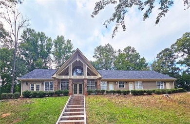 Lake Home For Sale in Eatonton, Georgia