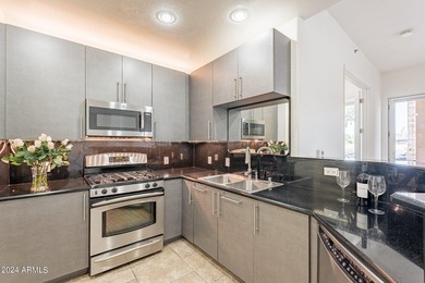 ELEGANT 2-STORY TOWNHOME in the Prestigious Willow Historic