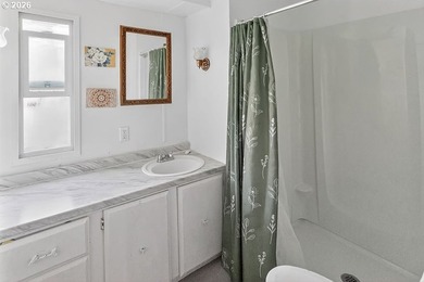 Huge price drop! Home sold as is and in need of some repairs - photo 33