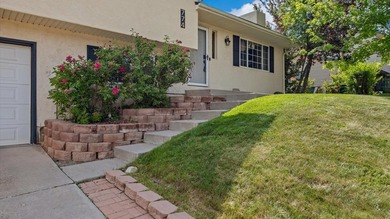 Welcome home to this beautifully maintained home located on a - photo 4