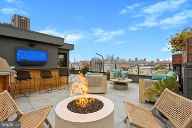 This home is set squarely between Passyunk Square and Queen - photo 4