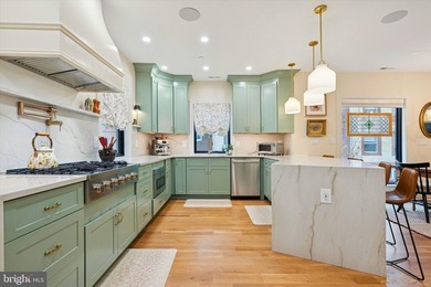 This home is set squarely between Passyunk Square and Queen - photo 5