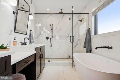 This home is set squarely between Passyunk Square and Queen - photo 7