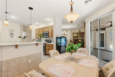 Immaculate!! Single story Cottage Hill home, NO HOA. 3 car - photo 3