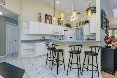 WELL APPOINTED AND BEAUTIFULLY MAINTAINED 3/2/2 POOL HOME on .32 - photo 13