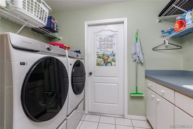 WELL APPOINTED AND BEAUTIFULLY MAINTAINED 3/2/2 POOL HOME on .32 - photo 16