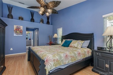 WELL APPOINTED AND BEAUTIFULLY MAINTAINED 3/2/2 POOL HOME on .32 - photo 18