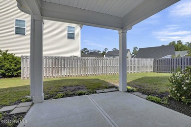 Welcome to a BEAUTIFUL, like-new 4 bedroom, 3 bath home located - photo 21