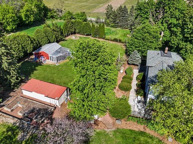 Rare opportunity to own a truly exceptional 60-acre estate in - photo 2