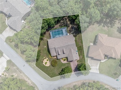 WELL APPOINTED AND BEAUTIFULLY MAINTAINED 3/2/2 POOL HOME on .32 - photo 41