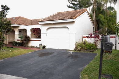 Weston Lakes Area Home For Sale in Weston Florida