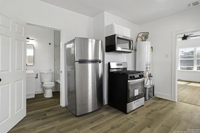 Prime Location!! This Fourplex is a great investment or house - photo 9