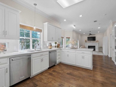 Take a look at this classic charmer. This stunning home is full - photo 9