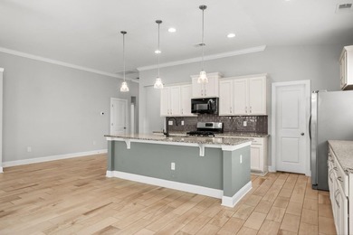 Welcome home to this beautifully maintained 3-bedroom, 2-bath - photo 11