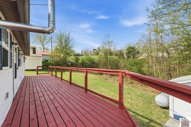 Looking for a lake house getaway? This newly renovated home has - photo 12