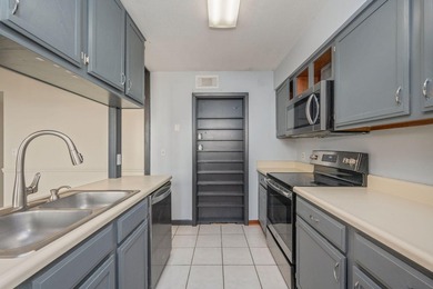 Move-in ready and even better--seller to install new siding & a - photo 13
