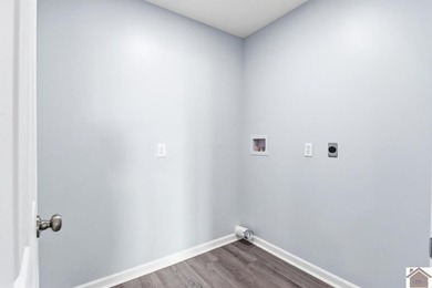 Looking for a lake house getaway? This newly renovated home has - photo 14