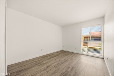 Move-in ready and beautifully updated 2-bedroom, 2-bath condo - photo 15
