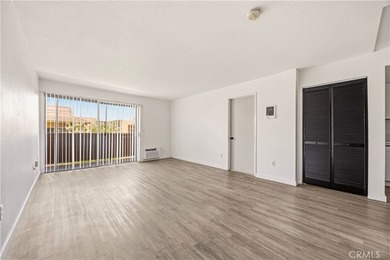 Move-in ready and beautifully updated 2-bedroom, 2-bath condo - photo 19