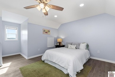Looking for a lake house getaway? This newly renovated home has - photo 21