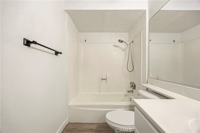 Move-in ready and beautifully updated 2-bedroom, 2-bath condo - photo 23
