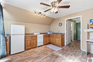 Looking for a lake house getaway? This newly renovated home has - photo 28