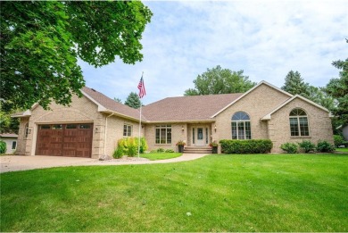Lake Home For Sale in Willmar, Minnesota