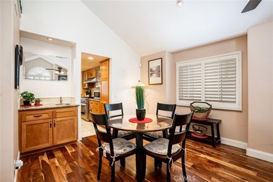 Dramatic ceilings, ocular and arched transom windows, walk-in - photo 5