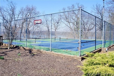 No other complex has all of the amenities as the KNOLLS. Indoor - photo 47