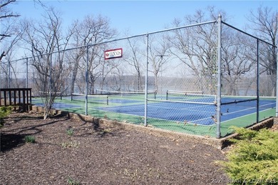 No other complex has all of the amenities as the KNOLLS. Indoor - photo 48