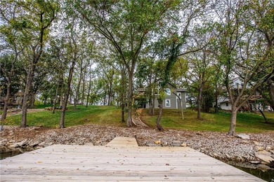 Wake up to stunning lake views and unwind in this quiet no wake - photo 13