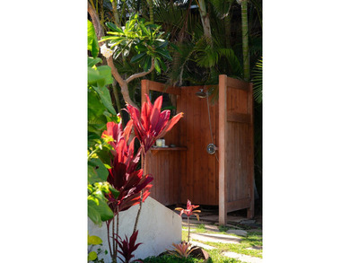 Hawaiiana meets contemporary design with this exceptional estate - photo 27