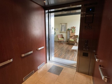 Executive unit ready for someone who's ready to enjoy all