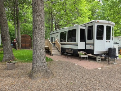Escape to your private Northwoods sanctuary in the highly - photo 2