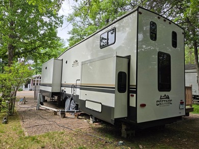 Escape to your private Northwoods sanctuary in the highly - photo 4