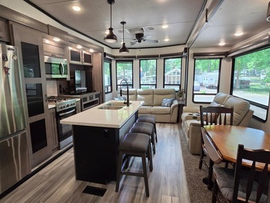 Escape to your private Northwoods sanctuary in the highly - photo 7