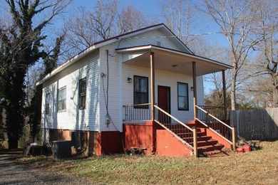 James River Home Active Under Contract in Big Island Virginia