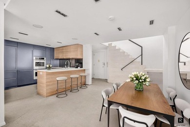 Welcome home to Townhouse 7 at The Cove Club. This uniquely - photo 3