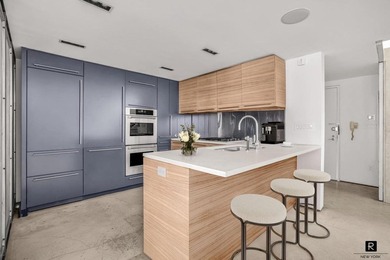 Welcome home to Townhouse 7 at The Cove Club. This uniquely - photo 4
