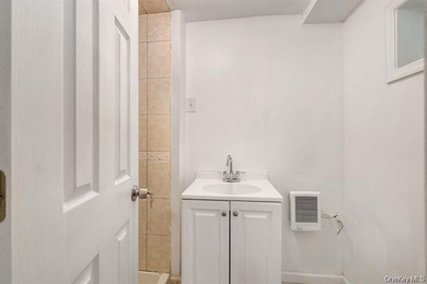 Welcome to this ranch-style home in Liberty City, located in the - photo 15