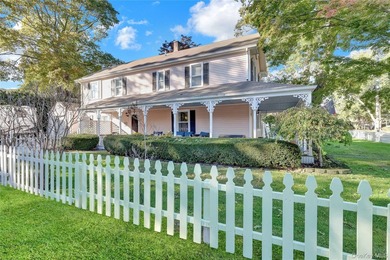 Welcome to this charming and beautifully maintained Colonial - photo 2
