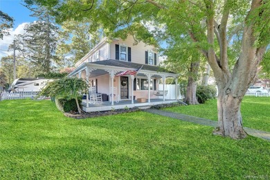 Welcome to this charming and beautifully maintained Colonial - photo 3