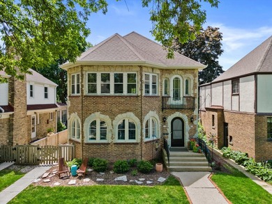 Lake Michigan - Milwaukee County Condo For Sale in Whitefish Bay Wisconsin